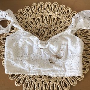 gently used lacy white crop top